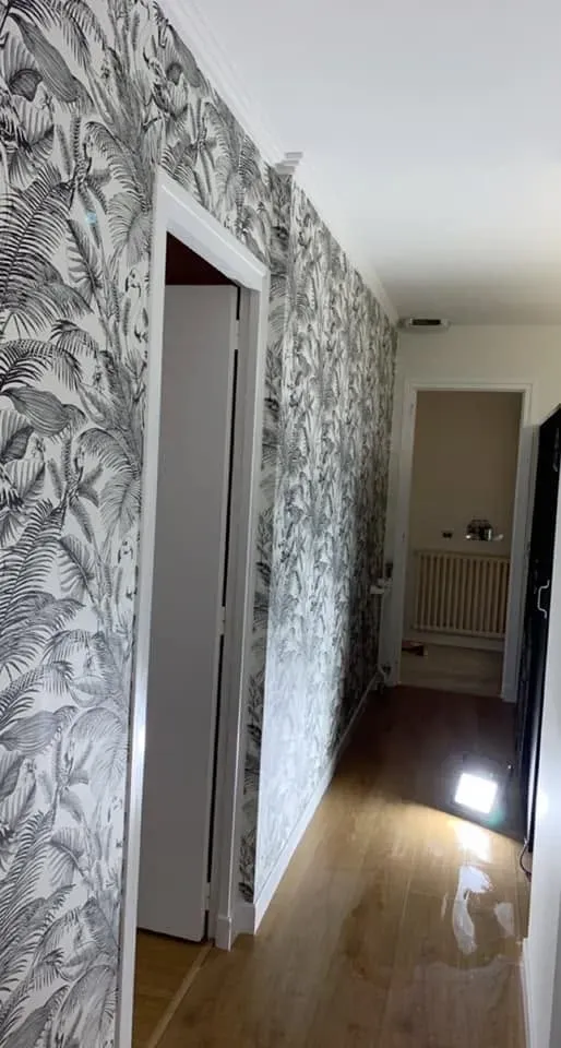 Pose de papier peint à Villers-Bocage
